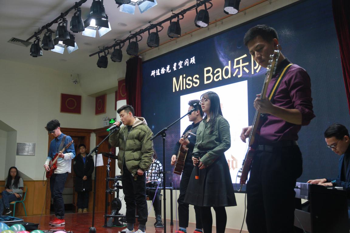 1483521045928070488.jpg 3.jpg